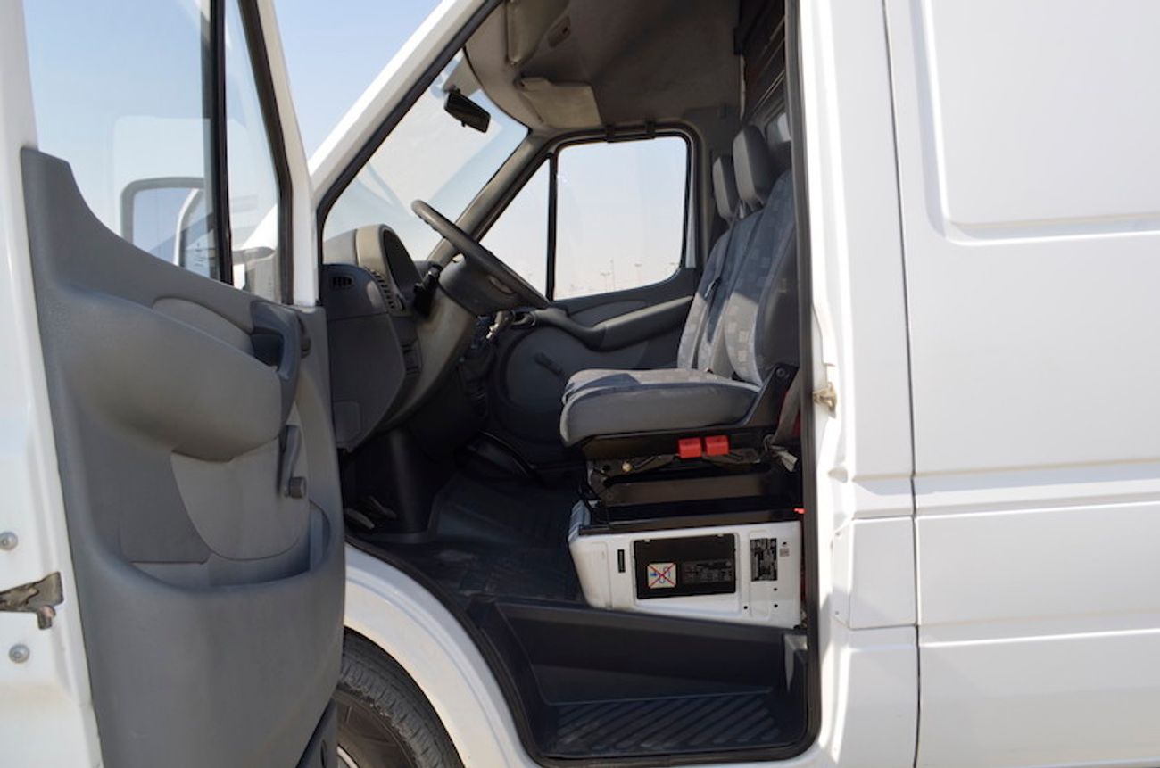 Mercedes-Benz Sprinter DELIVERY VAN GCC SPECS