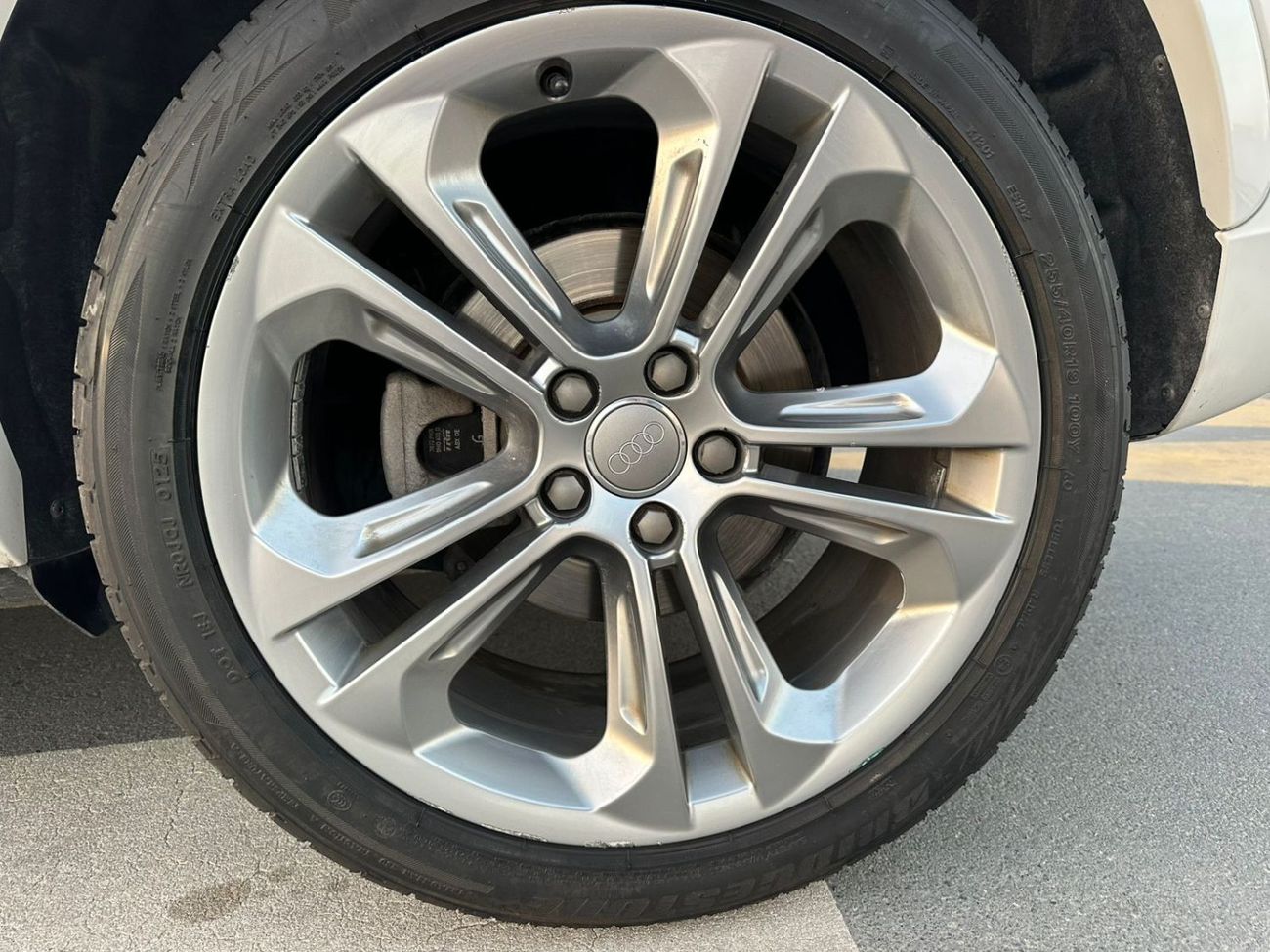 أودي Q3 40 TFSI quattro S Line 2.0L SUV