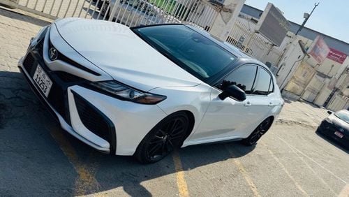 تويوتا كامري XSE Panoramic