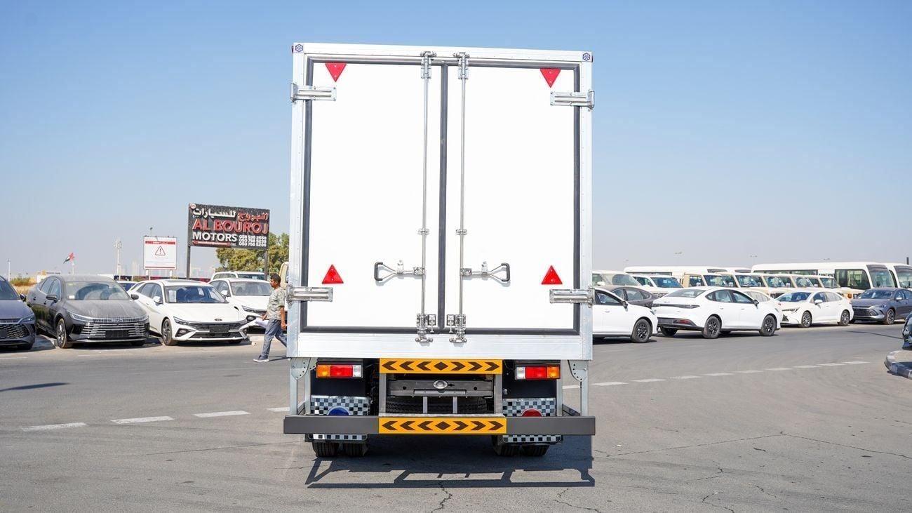 Mitsubishi Canter Van Brand New 2026 Mitsubishi Fuso Canter V16 4.2L Drybox Truck – GCC Specs | Export Ready
