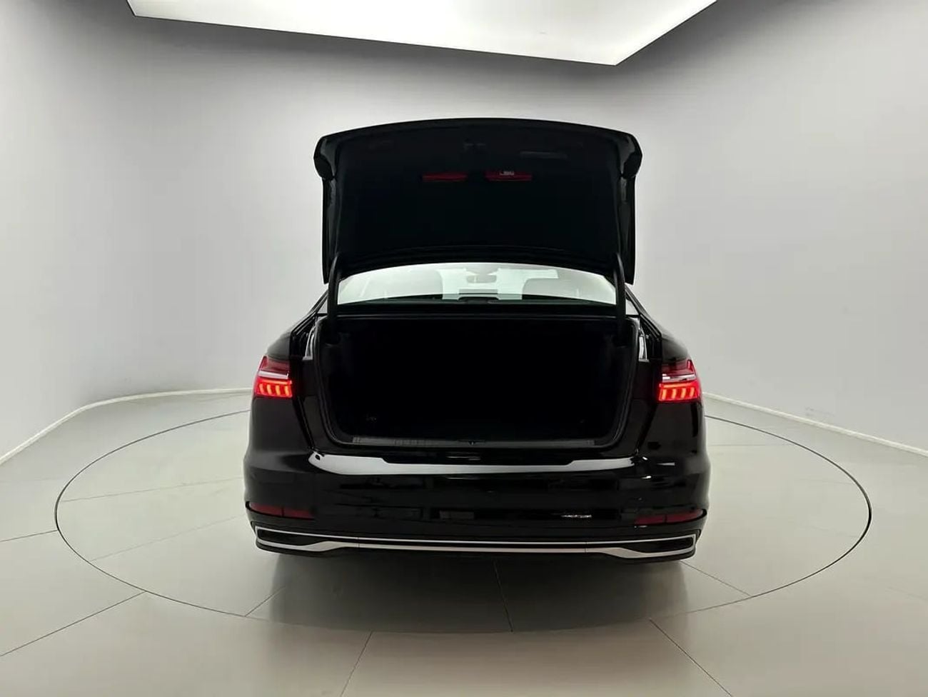 أودي A6 40 TFSI ADVANCED Sedan 40 TFSI 190hp Progress (Ref# 63455)