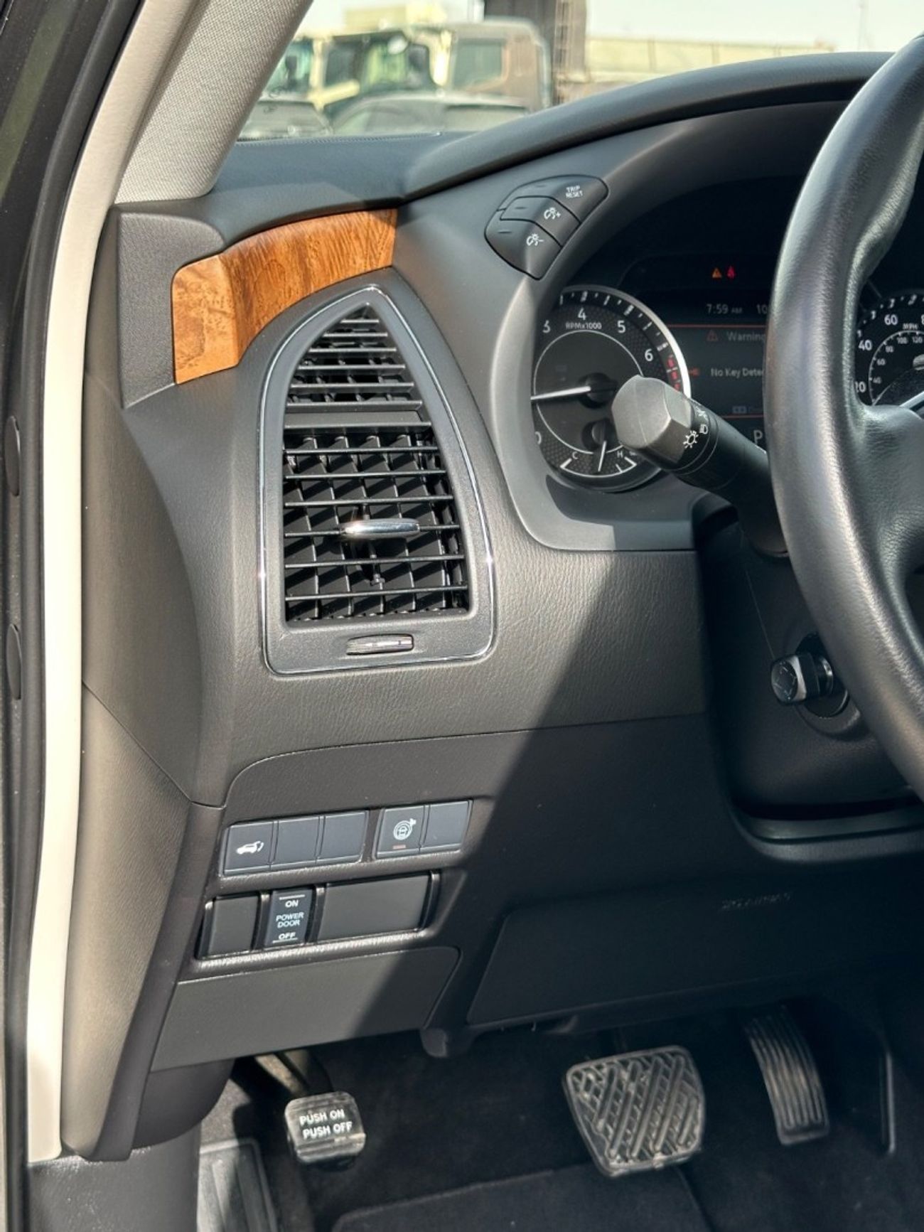 نيسان أرمادا SL 360 camera, sunroof perfect condition Full Option