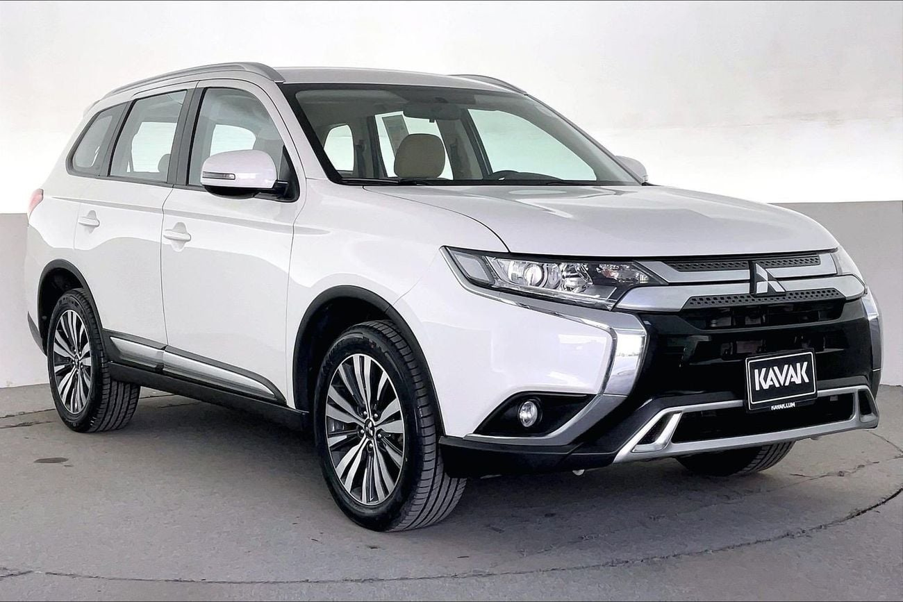 ميتسوبيشي آوتلاندر 2.5 GLX AUTO 4WD 7SEAT ML FABRIC SEATS | شامل الضمان | 0 ﺪﻔﻋﺓ ﺃﻮﻟﻯ