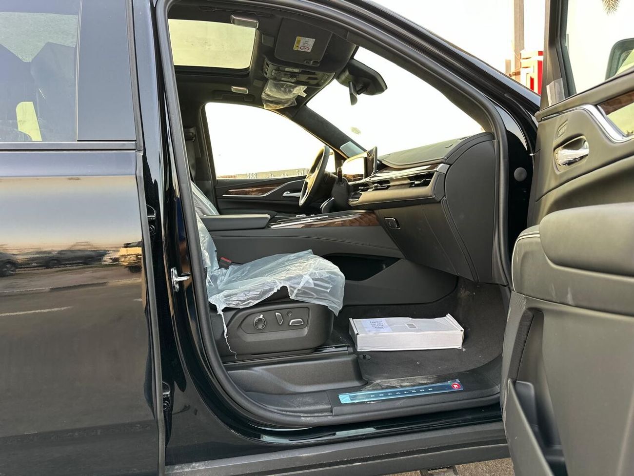 Cadillac Escalade ESV Sport Platinum VIP Seat, 4WD 6.2L, 2023, 0Km, (PRE-ORDER)