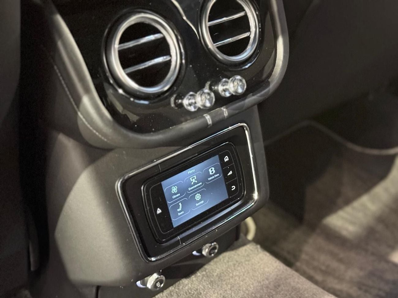 بنتلي بينتايجا Black Edition Bentley Bentayga 2019 مواصفات يابانية