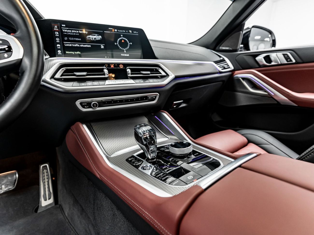 BMW X6 40i M Sport 3.0L 2023 BMW X6 xDrive40i, 2028 BMW Warranty + Service Contract, Low KMs, GCC