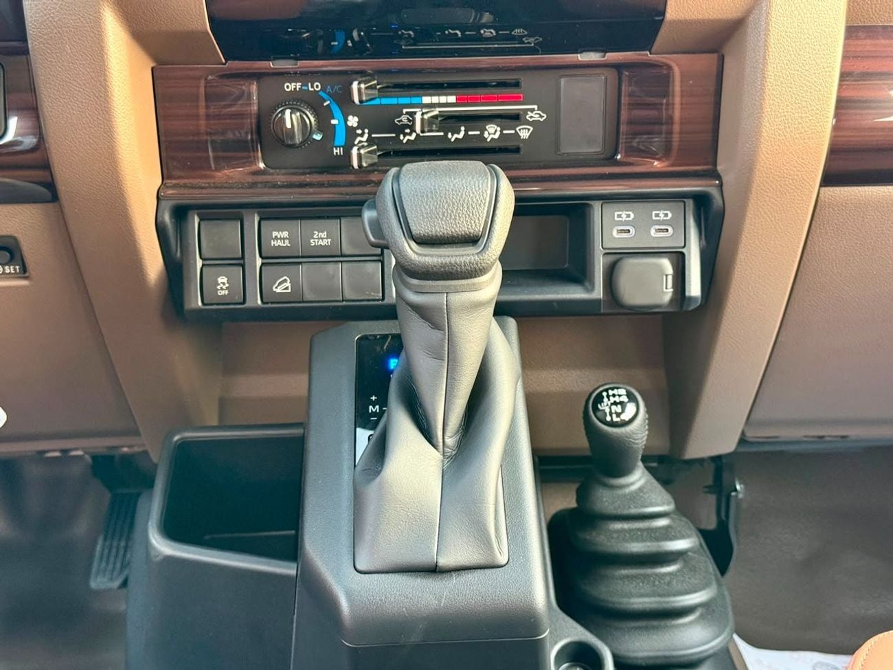 Toyota Land Cruiser Pickup 70 Toyota Land Cruiser (70 Series) (GRJ79) 4.0L Double Cabin 2026