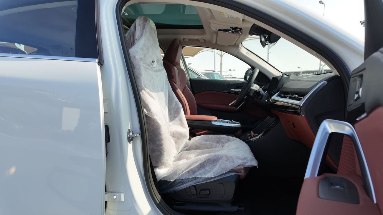 BMW X2 BMW X2 sDrive 25i M Sport 2.0L White Interior Moca