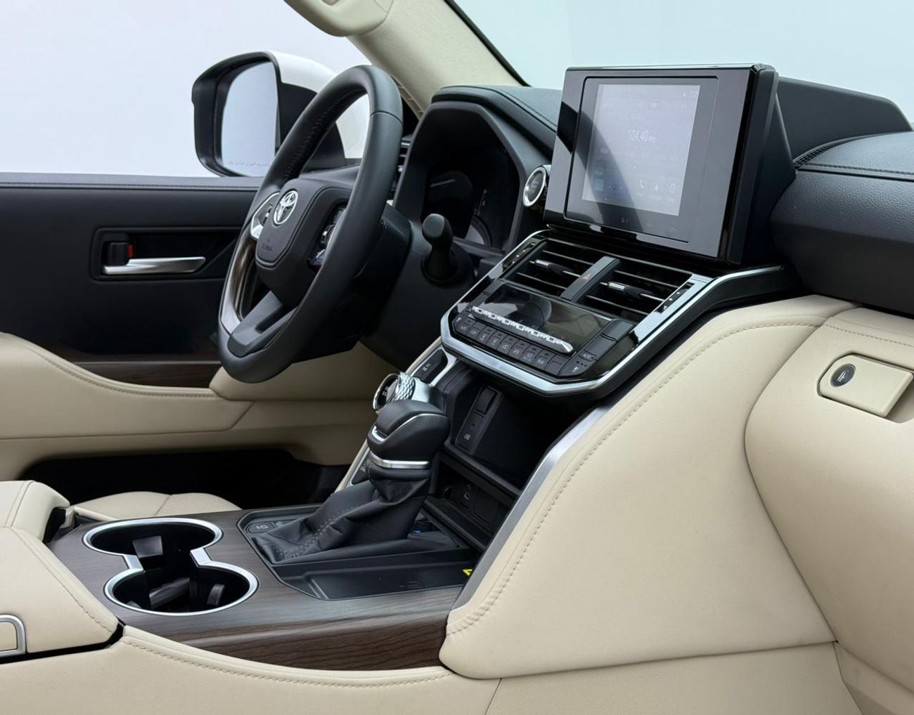 تويوتا لاند كروزر GXR 4.0L 2025 Toyota Land Cruiser GXR Top, Toyota Warranty + Service Pack, Low Km, 7 Seater, GCC