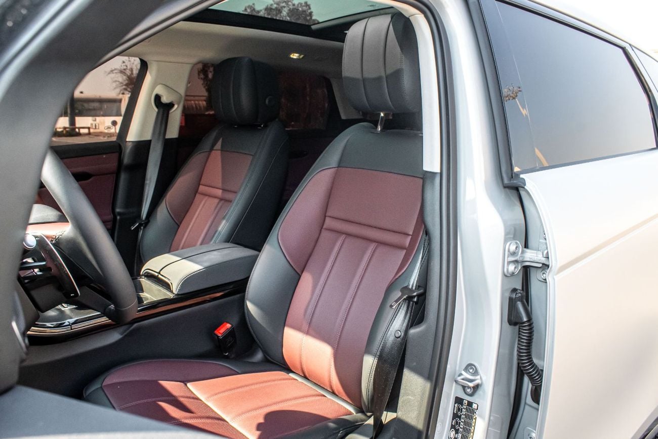 لاند روفر رانج روفر إيفوك P200 R-Dynamic 2.0L