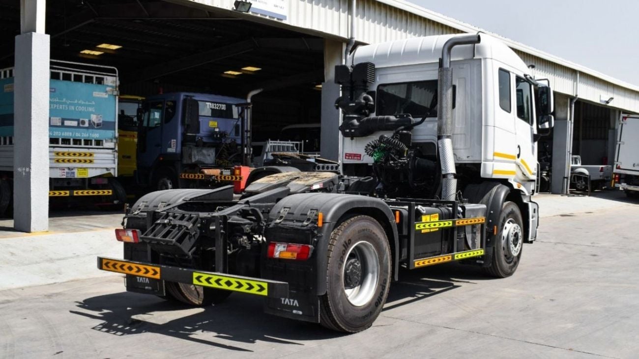 تاتا بريما TATA PRIMA 4X2 Tractor Head