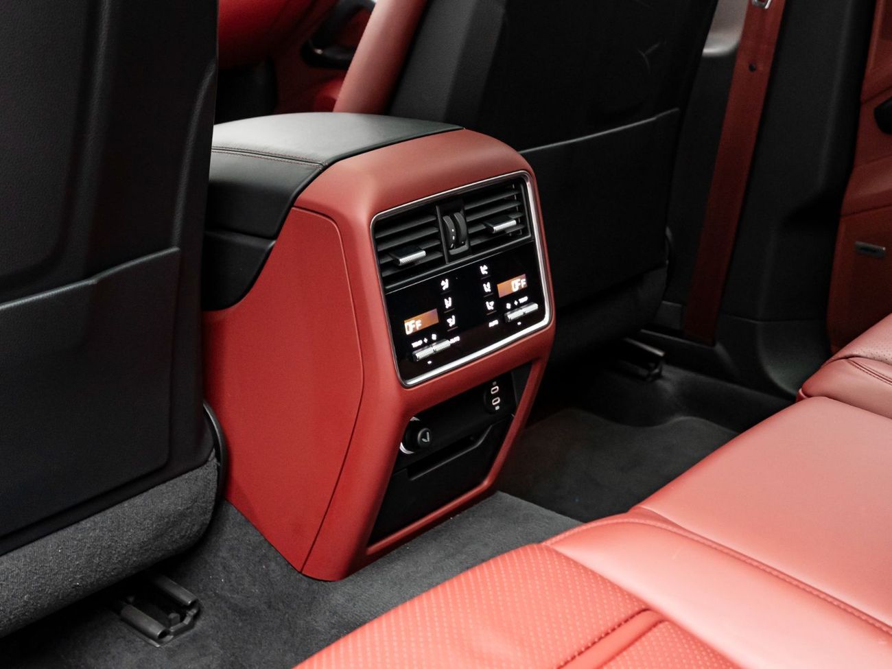 Porsche Cayenne Platinum Edition