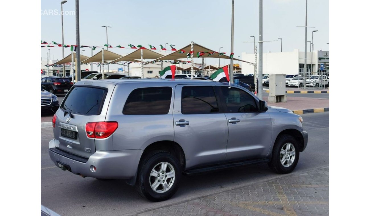 Toyota Sequoia Toyota Sequoia GCC model 2013 in excellent condition, dye, agency