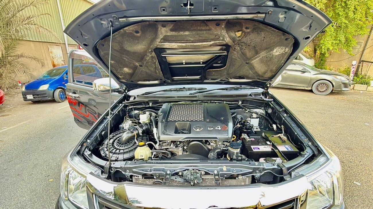 تويوتا هيلوكس -