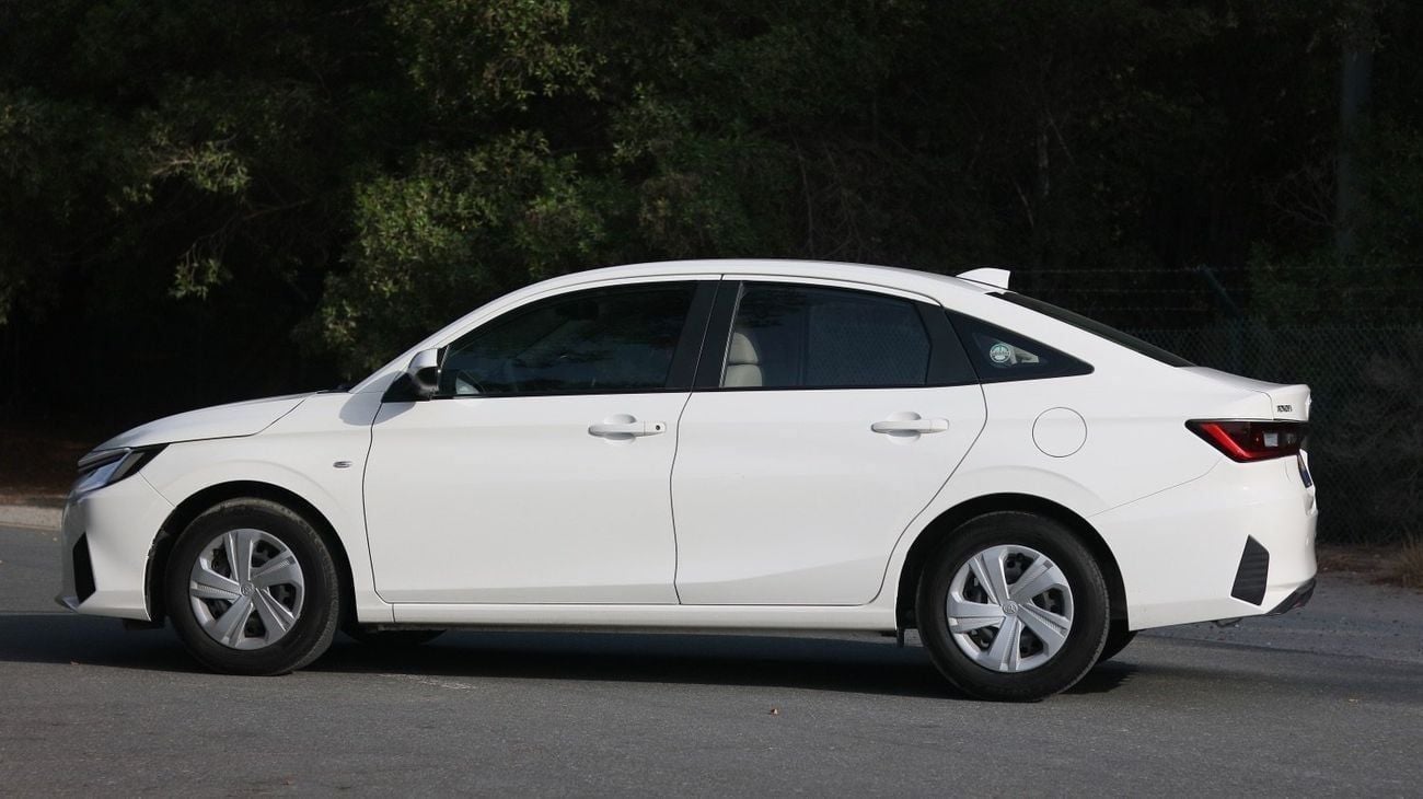تويوتا يارس E 1.5L
