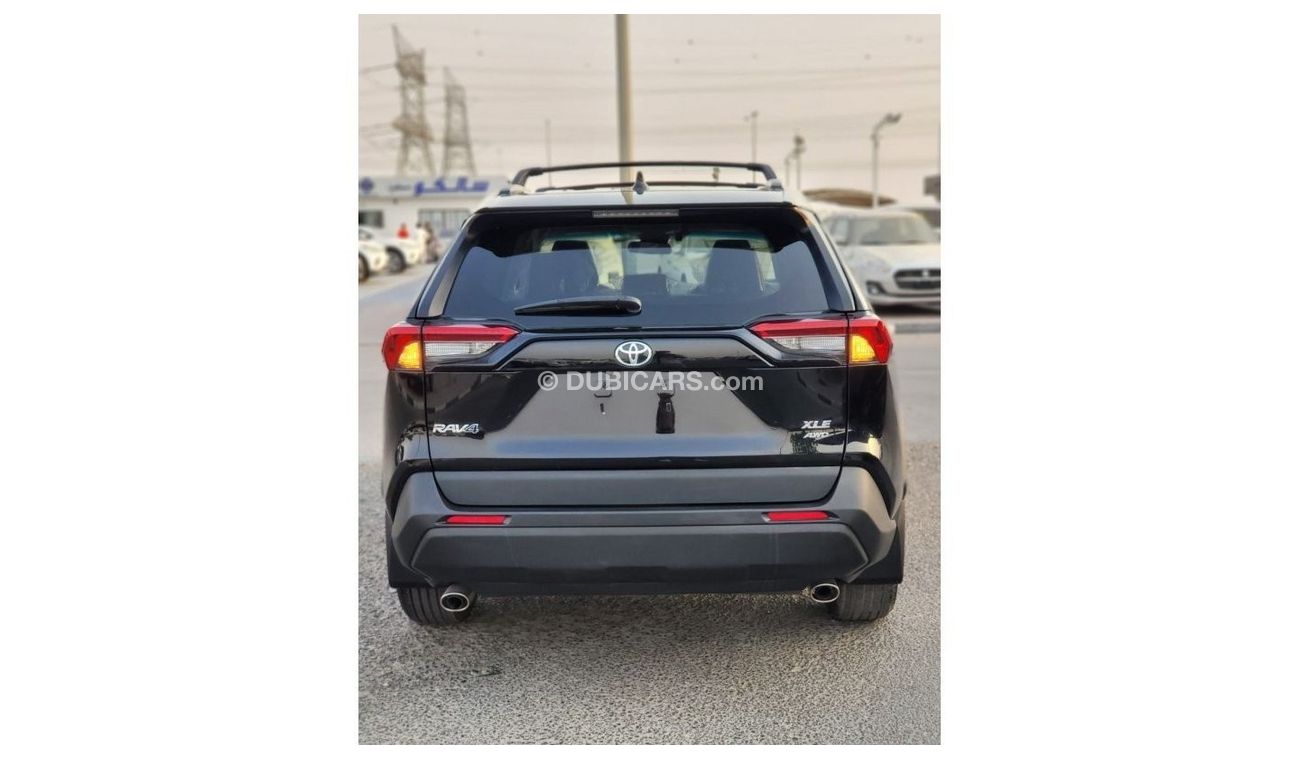 Toyota RAV4 TOYOTA RAV4  XLE FULL OPTION CAR