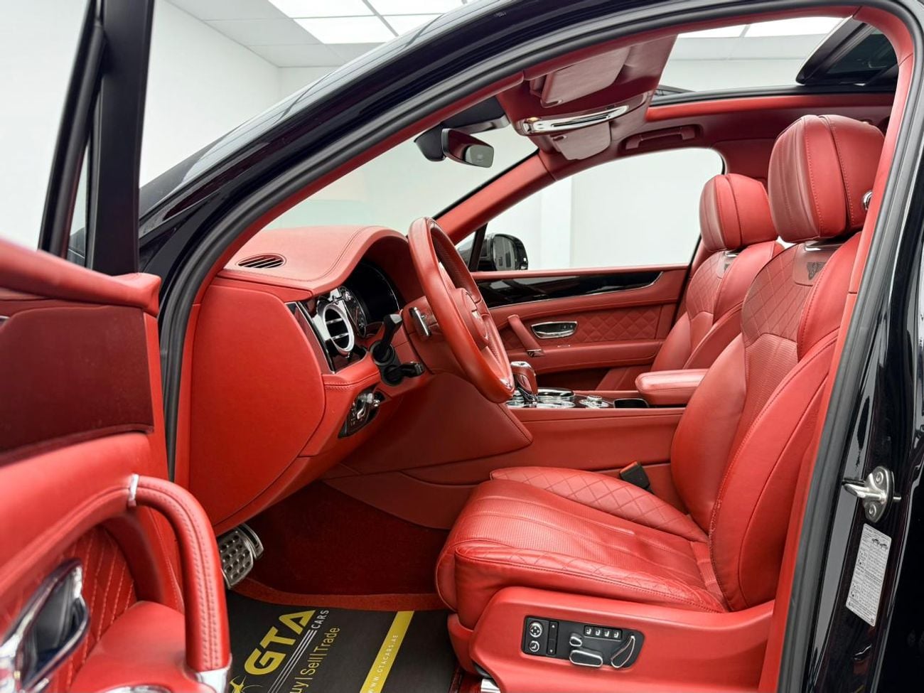 Bentley Bentayga 2017 Bentley Bentayga W12, Full Service History, Excellent Condition, GCC