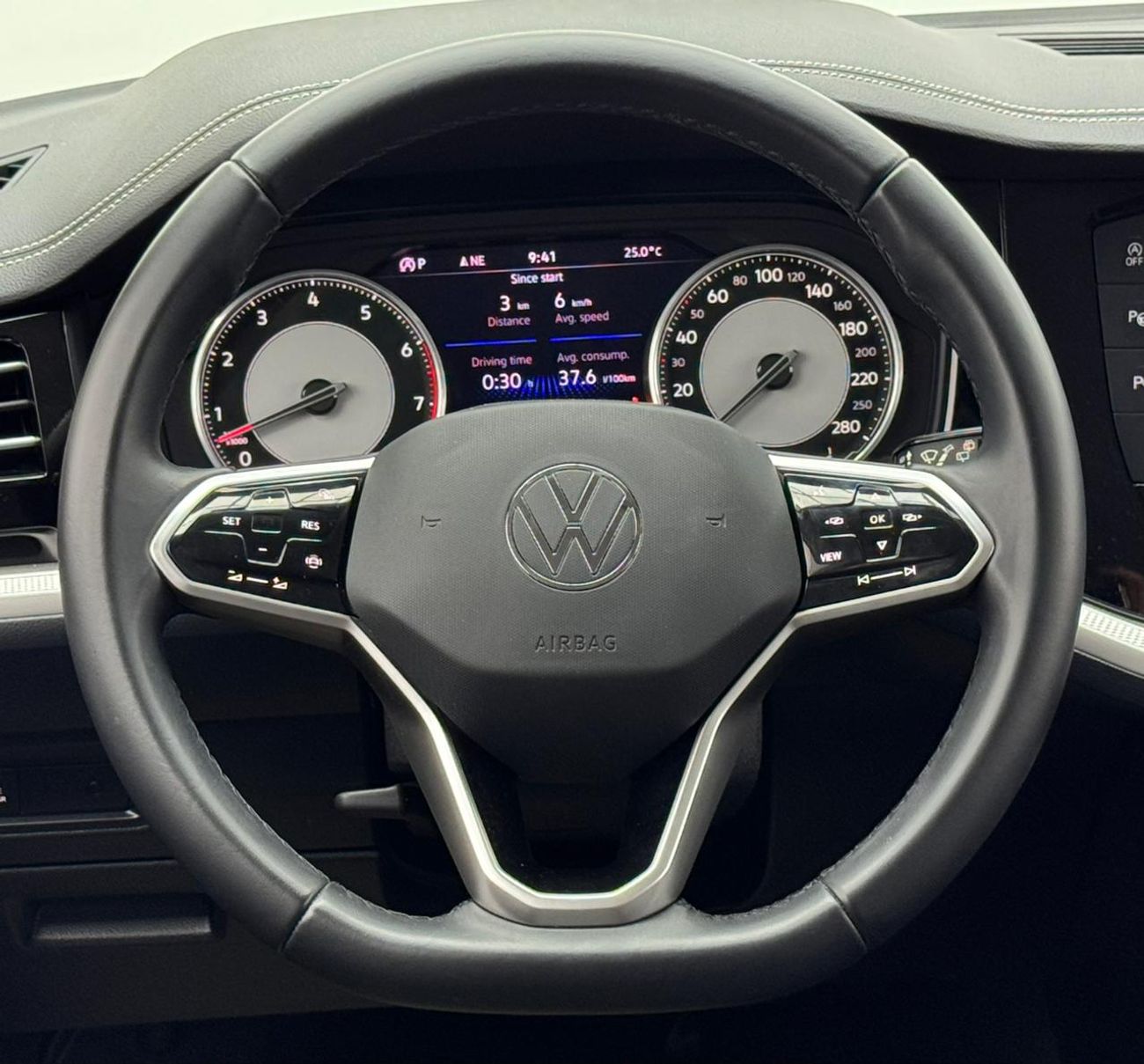 فولكس واجن طوارق Trendline 3.0L 2021 Volkswagen Touareg Trendline, 2026 Volkswagen Warranty, Volkswagen Service Histo