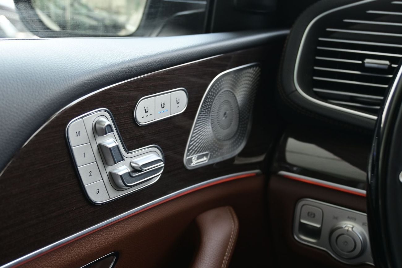 مرسيدس بنز GLS 450 Mercedes GLS 450 SUV, 3.0L Turbo In-Line 6 with Mild Hybrid, Model 2024
