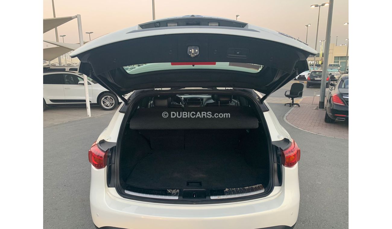 إنفينيتي QX70 Infiniti QX70 S  2015