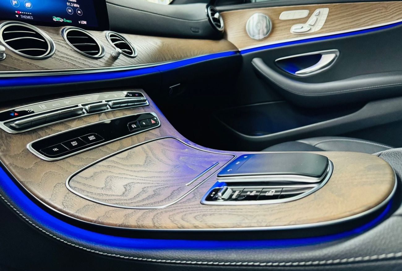 مرسيدس بنز E300 بريميوم