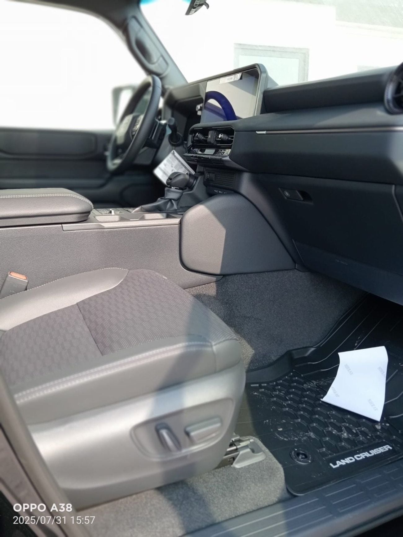 Toyota Prado VXR Toyota Prado Premium Hybrid 2.4L 2025