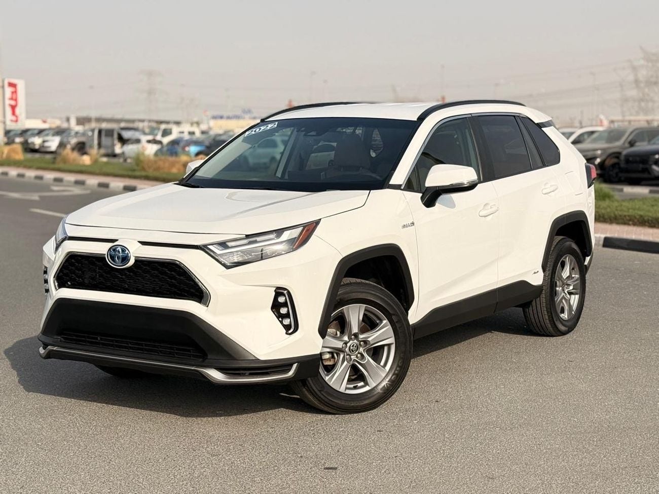 Toyota RAV4 XLE HEV Hybrid XLE 2.5L