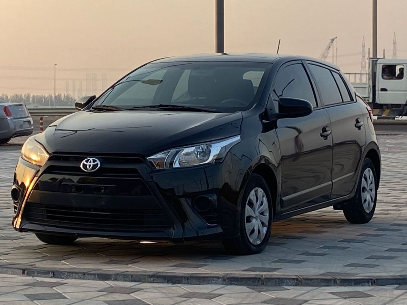 Toyota Yaris TOYOTA YARIS SE MODEL : 2016 MILEAGE : 129,000 K/M PRICE : 27,000 DIRHAMS GULF SPECIFICATIONS Withou