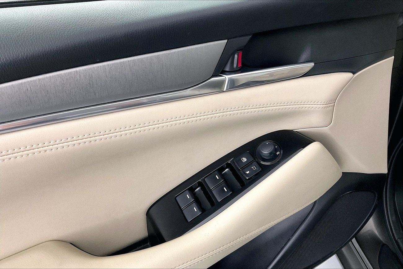 Nissan Patrol SE T3 | 1 year free warranty | 0 Down Payment