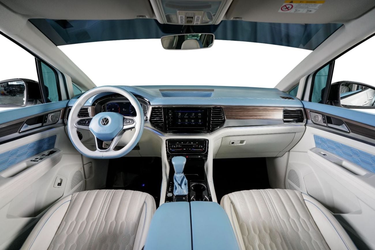 Volkswagen Viloran  TOP OPTION- LOW MILEAGE