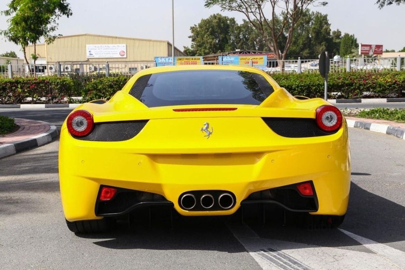 فيراري 458 Std 4.5L GCC SPEC NEAT AND CLEAN