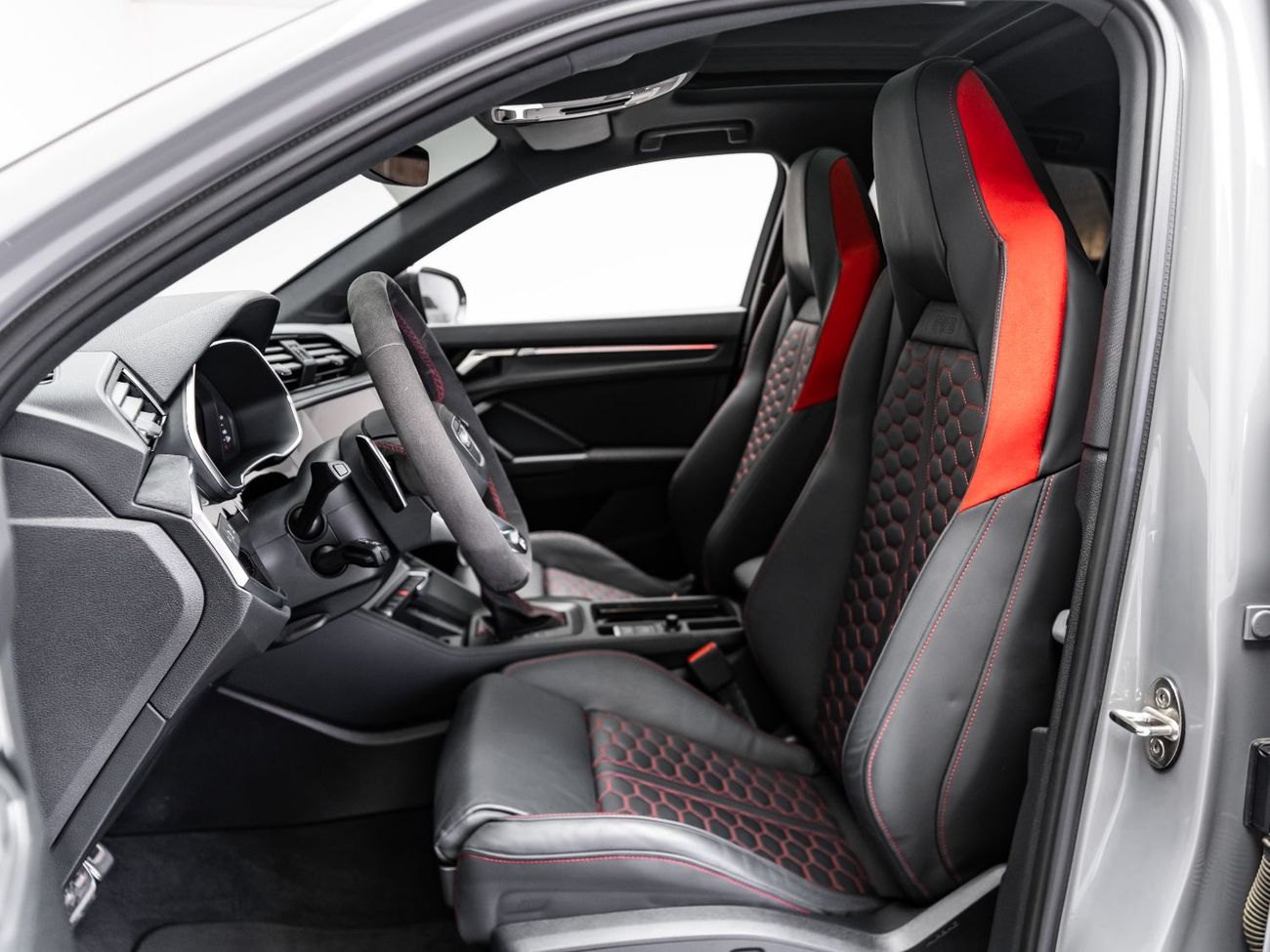 Audi RS Q3 Sportback TFSI quattro 2.5L 2024 Audi RSQ3, 2028 Audi Warranty + Service Contract, Low KMs, GCC