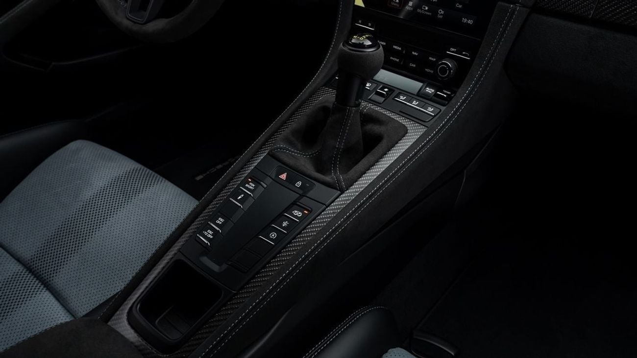 بورش كايمان GT4 RS Weissach - 2025 - Euro Specs