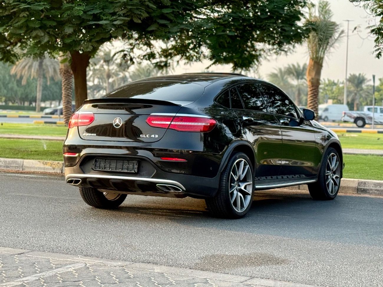 مرسيدس بنز GLC 43 MERCEDES GLC43 COUPE MODEL 2018 GCC SPACE FULL OPTION