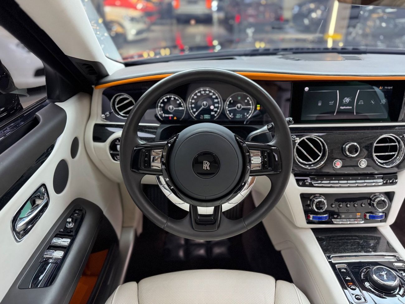 رولز رويس جوست 6.75T Short Wheelbase