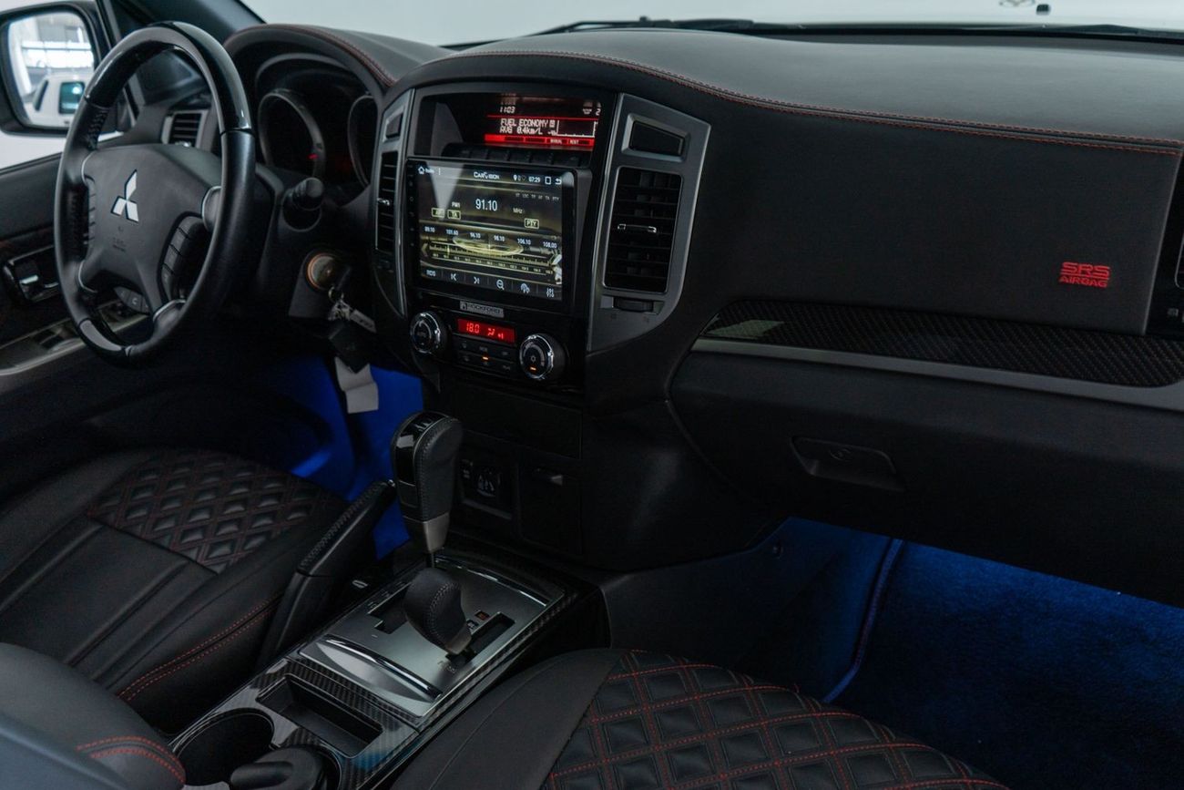 Mitsubishi Pajero GLS Mid 3.8L (236 HP) 3.8L Signature / Full Mitsubishi Service History