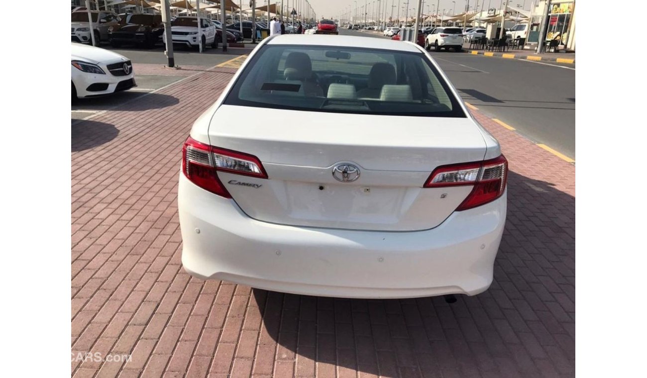 Toyota Camry Toyota camry 2014 gcc,,, free accedant,,,, orginal pint,,,, for sale