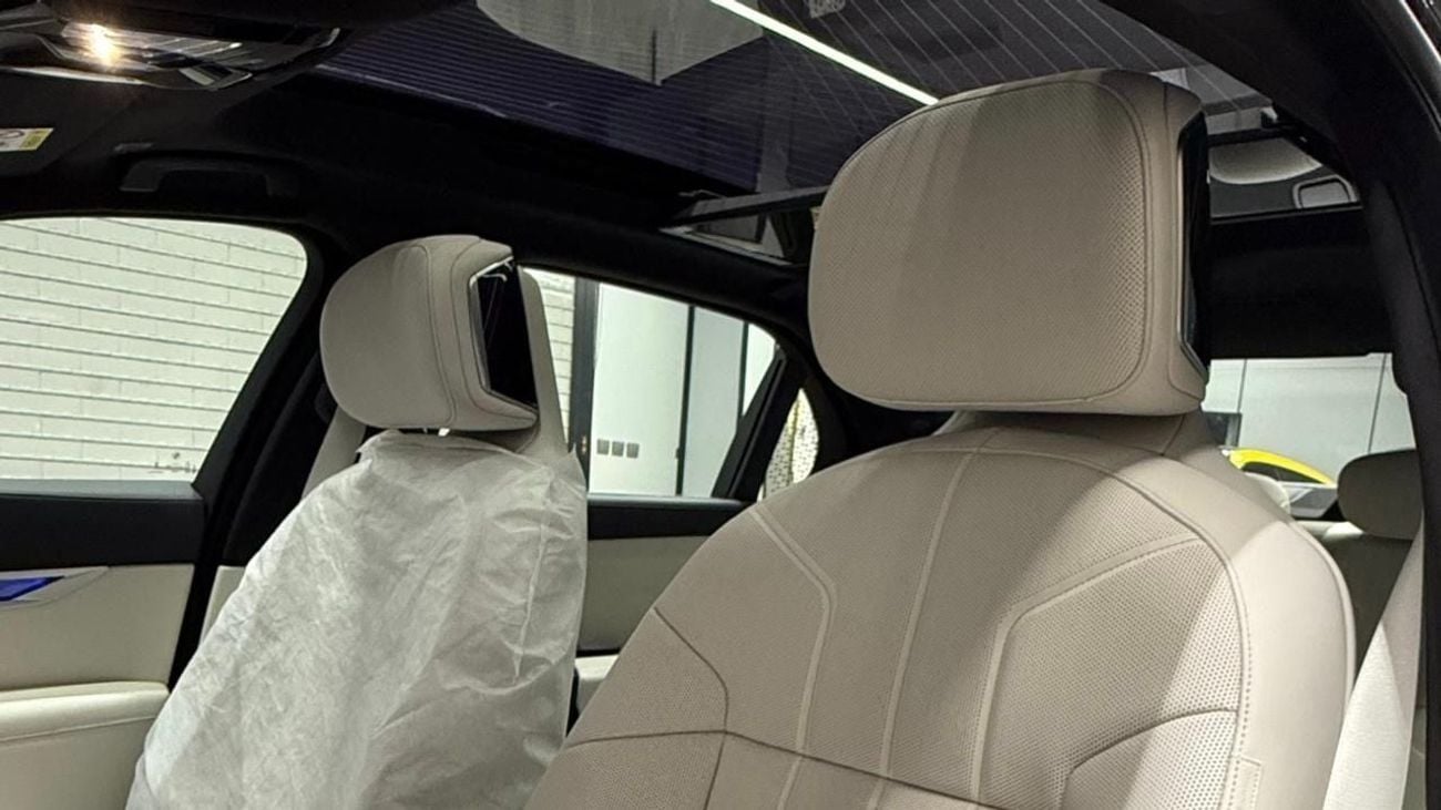 BMW 735 i | M Sport | Brand New | Dealer Warranty & Service Contract