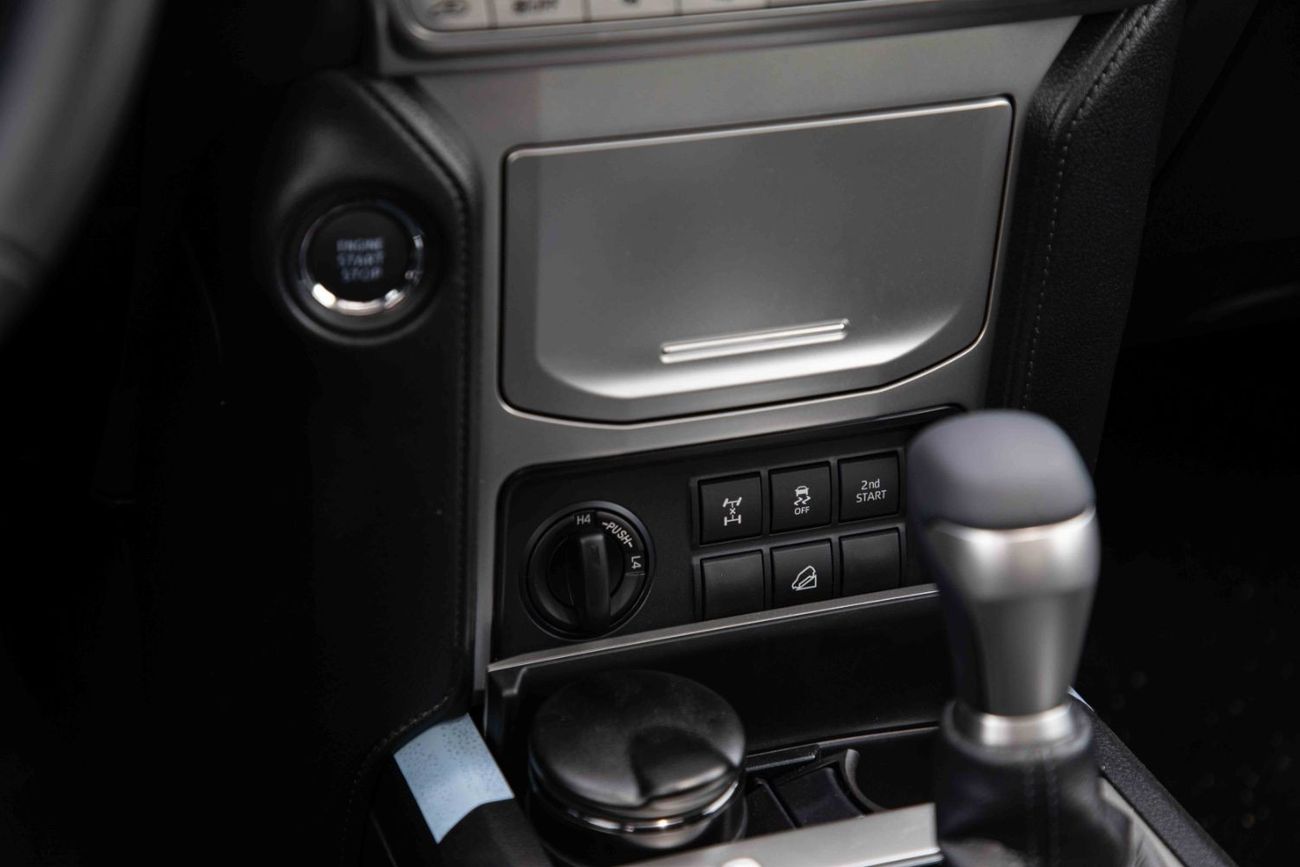 Toyota Prado 2023 Toyota Prado 4.0 TXL G SF - Attitude Black inside Black