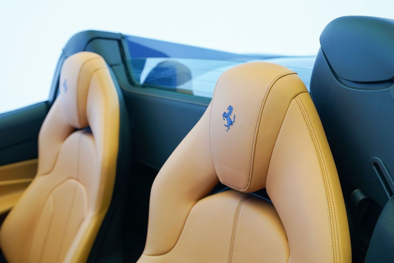 Ferrari F8 Spider 3.9T V8