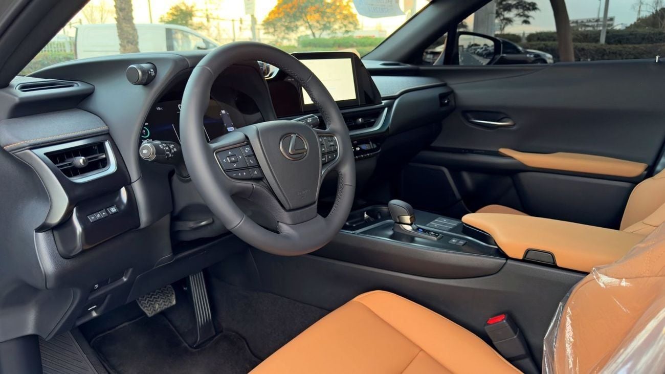 لكزس UX300h Premier 2.0L
