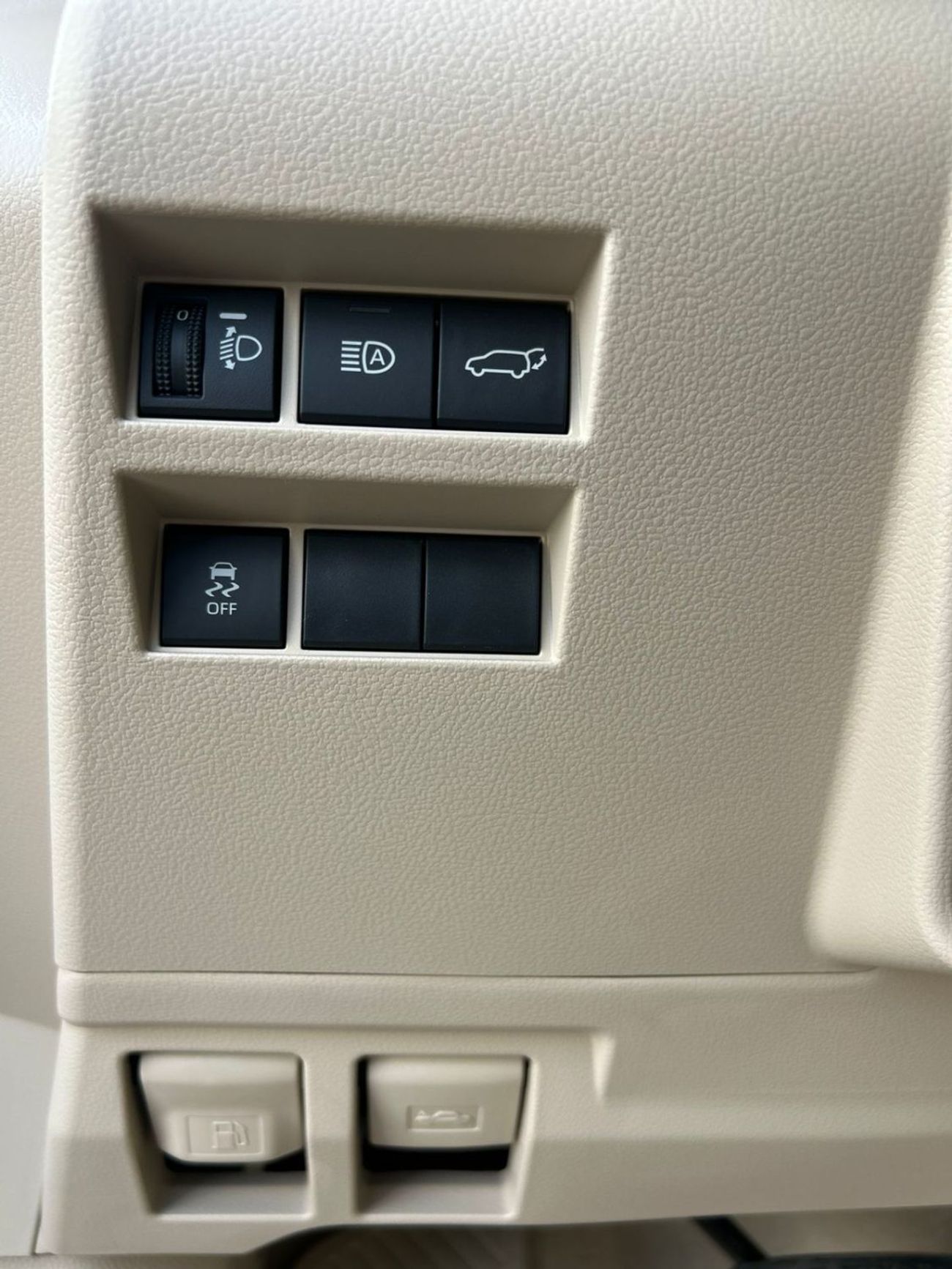 Toyota Land Cruiser GXR 3.5L