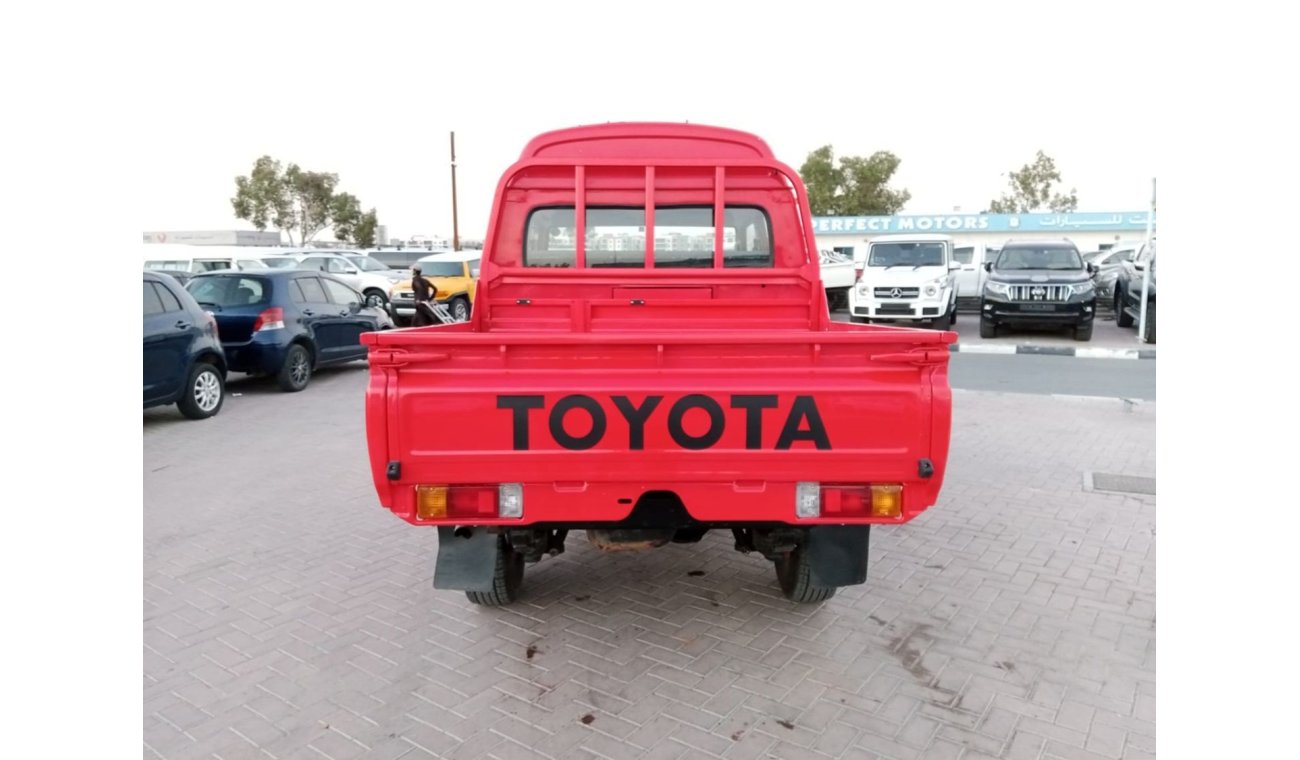 تويوتا لاند كروزر بيك آب TOYOTA LAND CRUISER PICK UP RIGHT HAND DRIVE (PM1031)