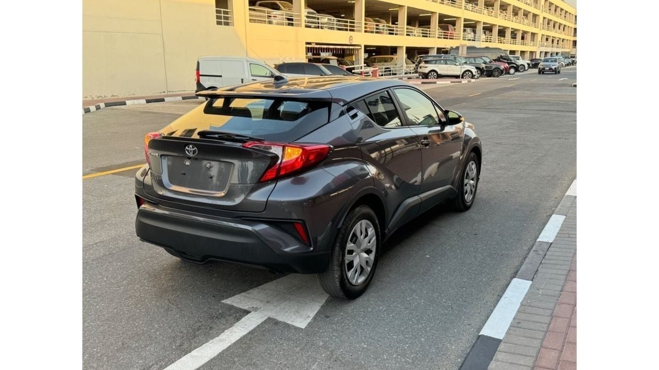 تويوتا CHR 2020 XLE KEYLESS LEATHER SEATS USA IMPORTED