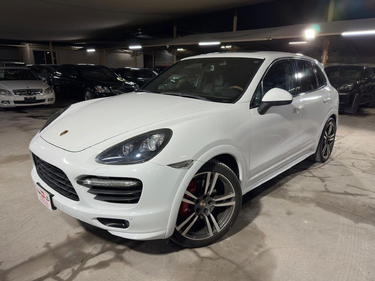 Porsche Cayenne Gts 2013null