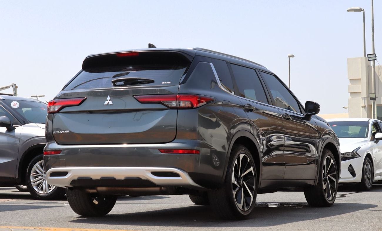 Mitsubishi Outlander GLX HIGHLINE ACCIDENTS FREE - GCC - H LINE - LOW MLAGE - PERFECT CONDITION INSIDE OUT