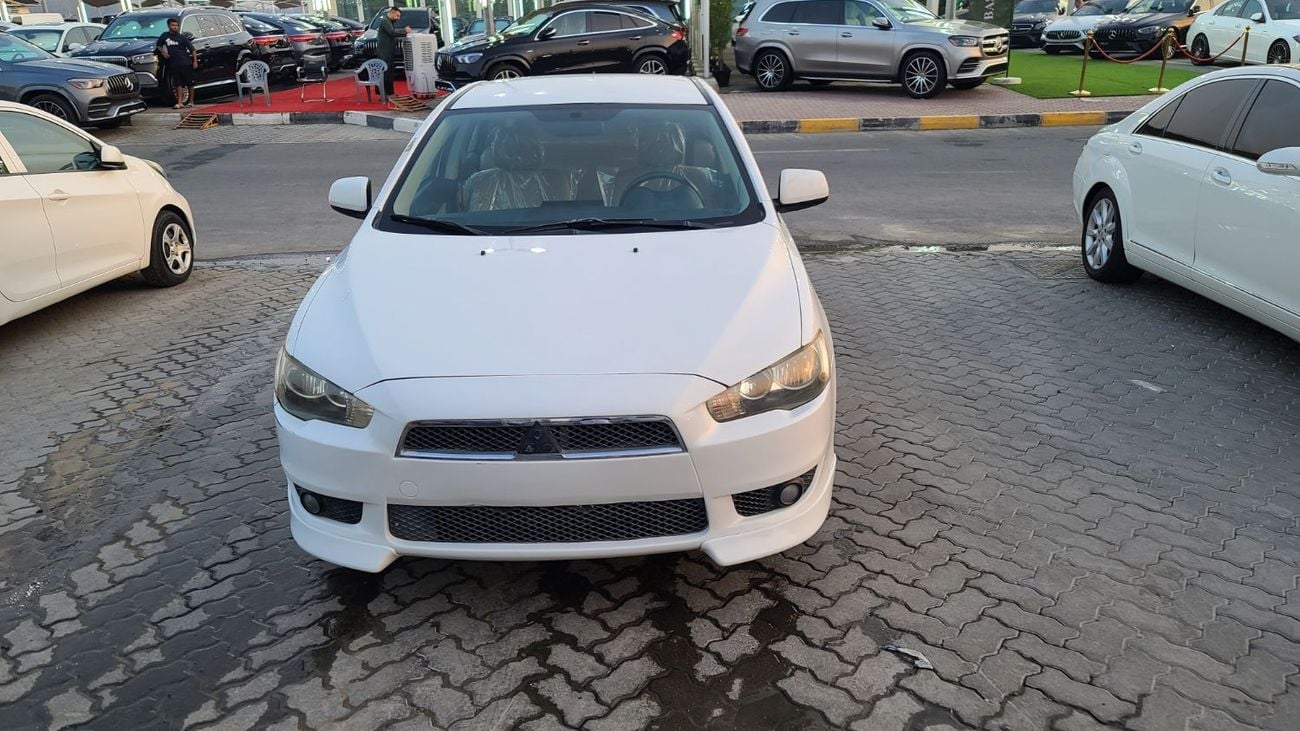 Mitsubishi Lancer خليجي