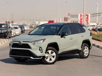 Toyota RAV4 XLE 2.5 L Full option Sunroof, push start