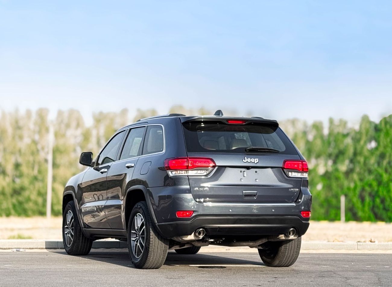 Jeep Grand Cherokee Limited 3.6L Jeep Grand Cherokee Limited 3.6 L | 2021 Model, GCC | Excellent Condition | P.M 1,367