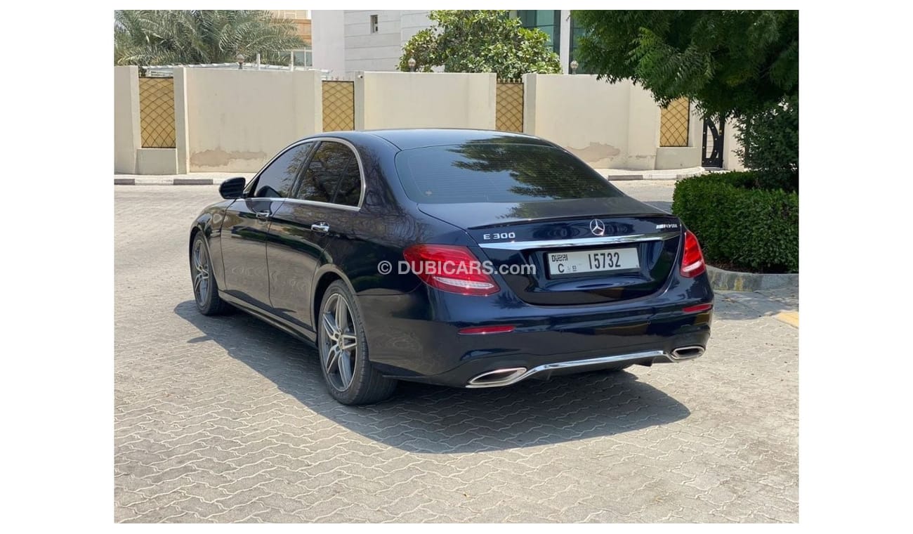 مرسيدس بنز E300 مرسيدس E 300 موديل : 2017 بحالة ممتازة
